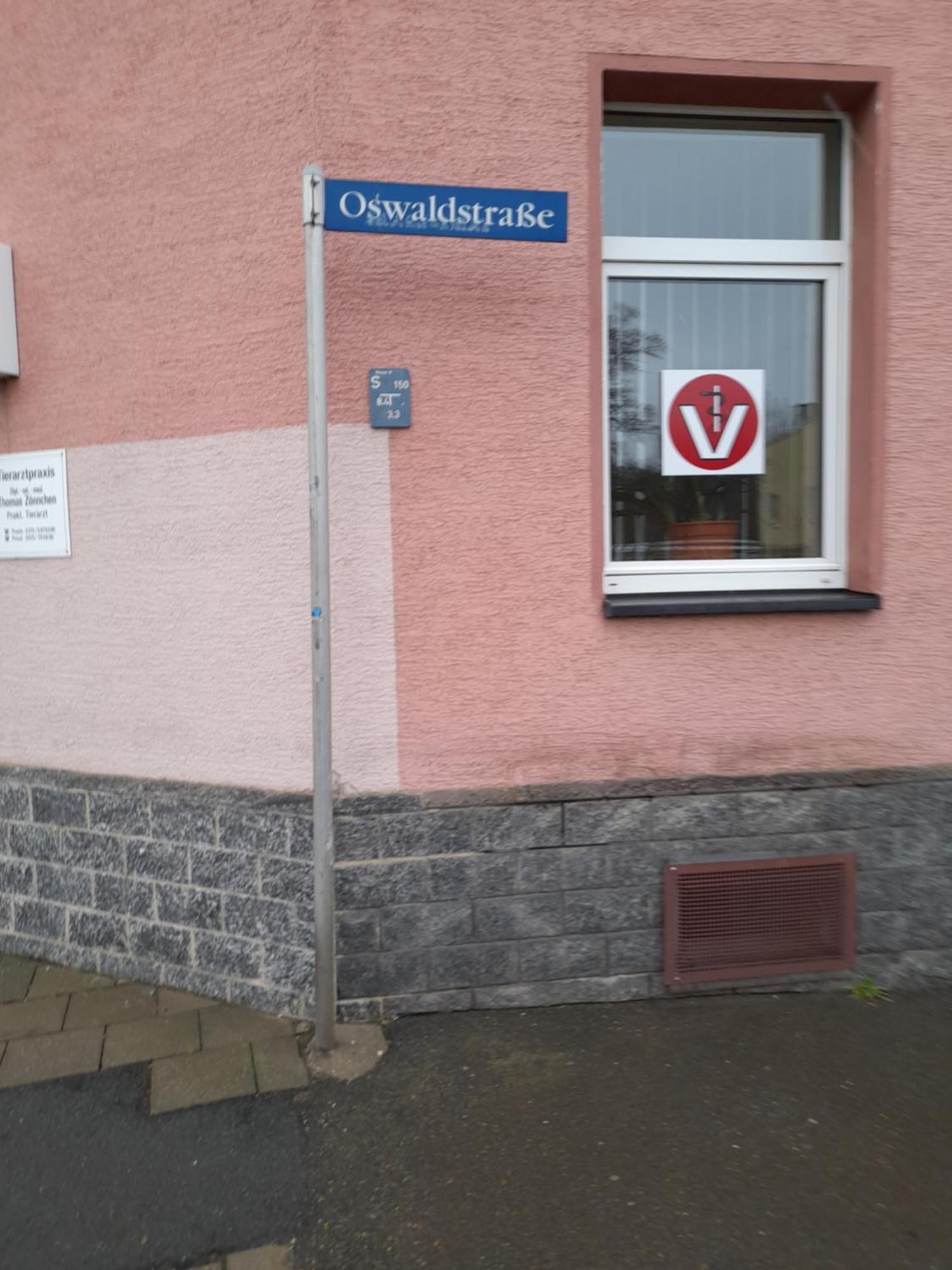 Kleine Wohnung Fuer Monteure Und Dienstreisen Zwickau Exterior photo